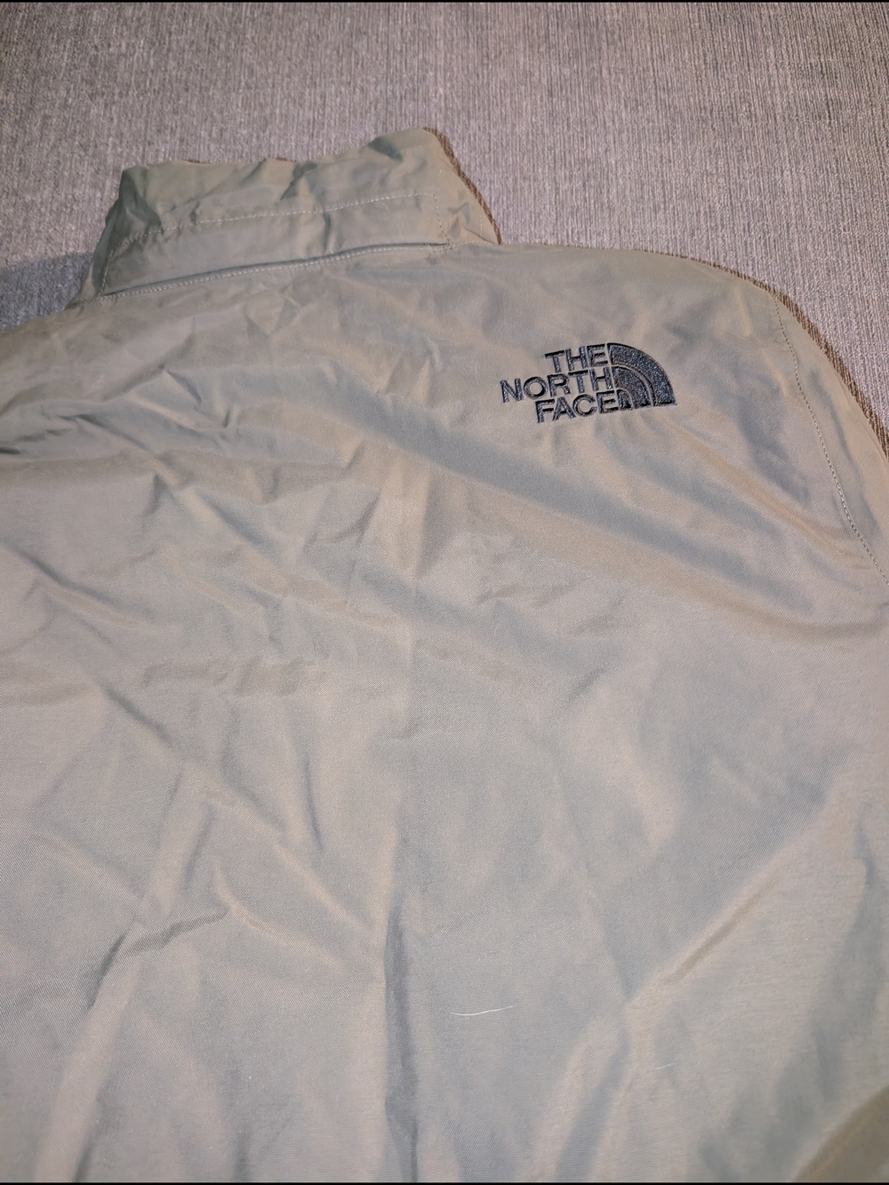 The North Face Men's Insulated Puffer Winter Jacket - Picture 7 of 7